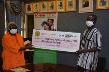 Soutien à la lutte contre la covid-19: le groupe SONAR offre 25 millions F CFA